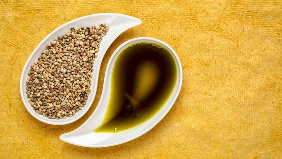 How to Use Hemp Seed Oil for Sleep